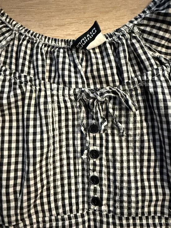 H&M Black & White Gingham Puff-Sleeve Peasant Blouse - Picture 4 of 5